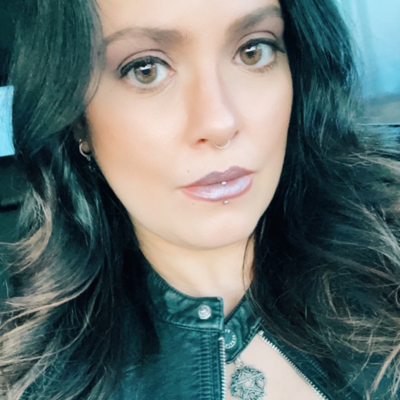 Meet your Posher, Krystal - Picture 1 of 1